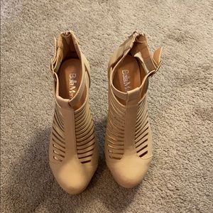 Beige tan nude ankle heels